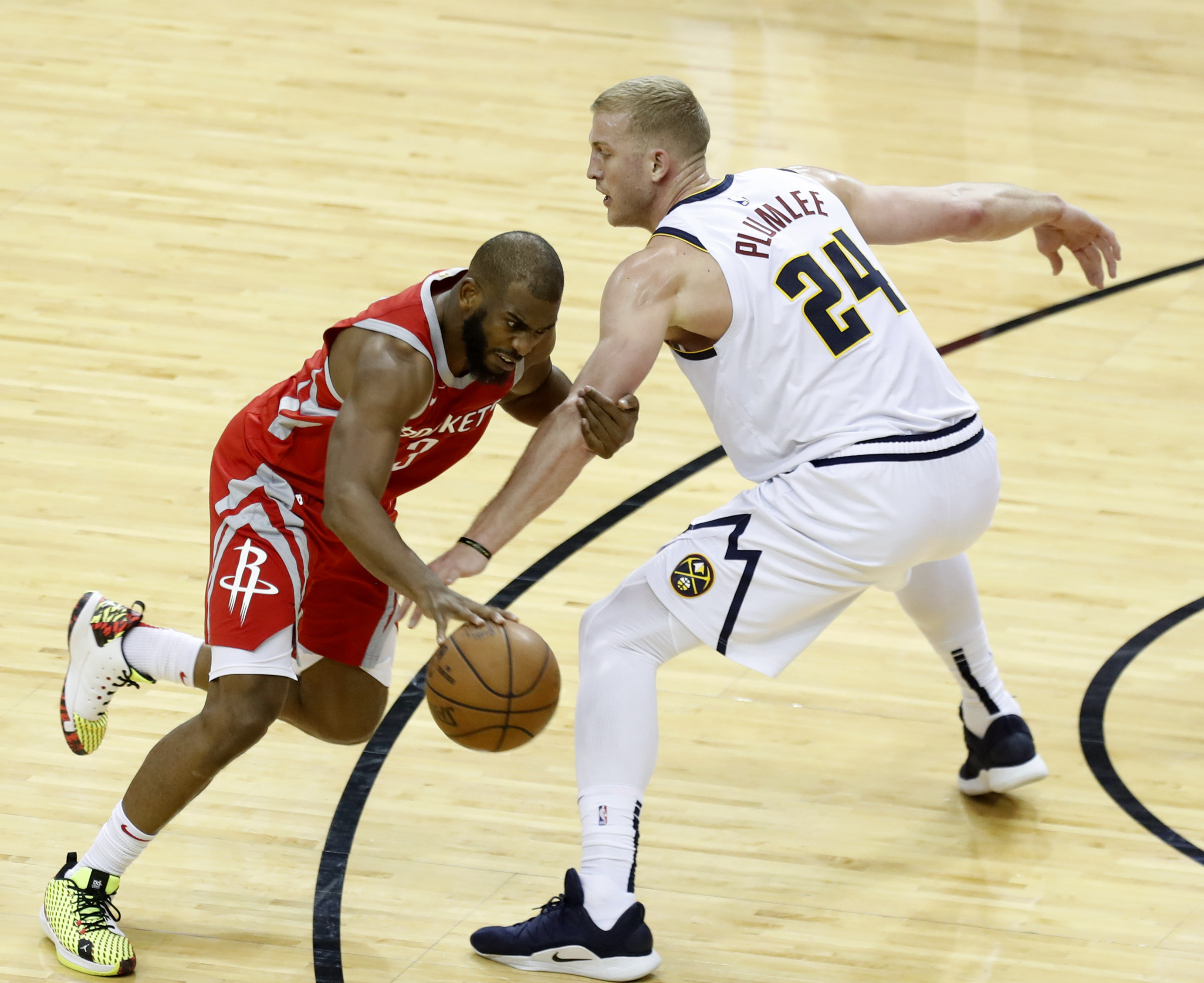 篮球比赛中出现技术故障影响比赛